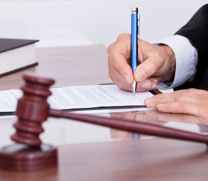 What Are The Responsibilities Of A Reliable Business Lawyer 