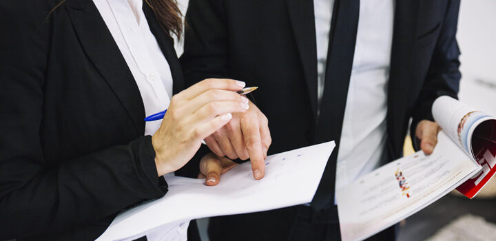 How to Choose the Right Business Attorney 