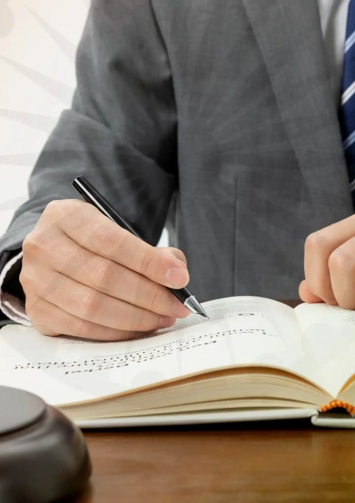 Understanding Labor & Employment Law: A Guide for Employers and Employees”